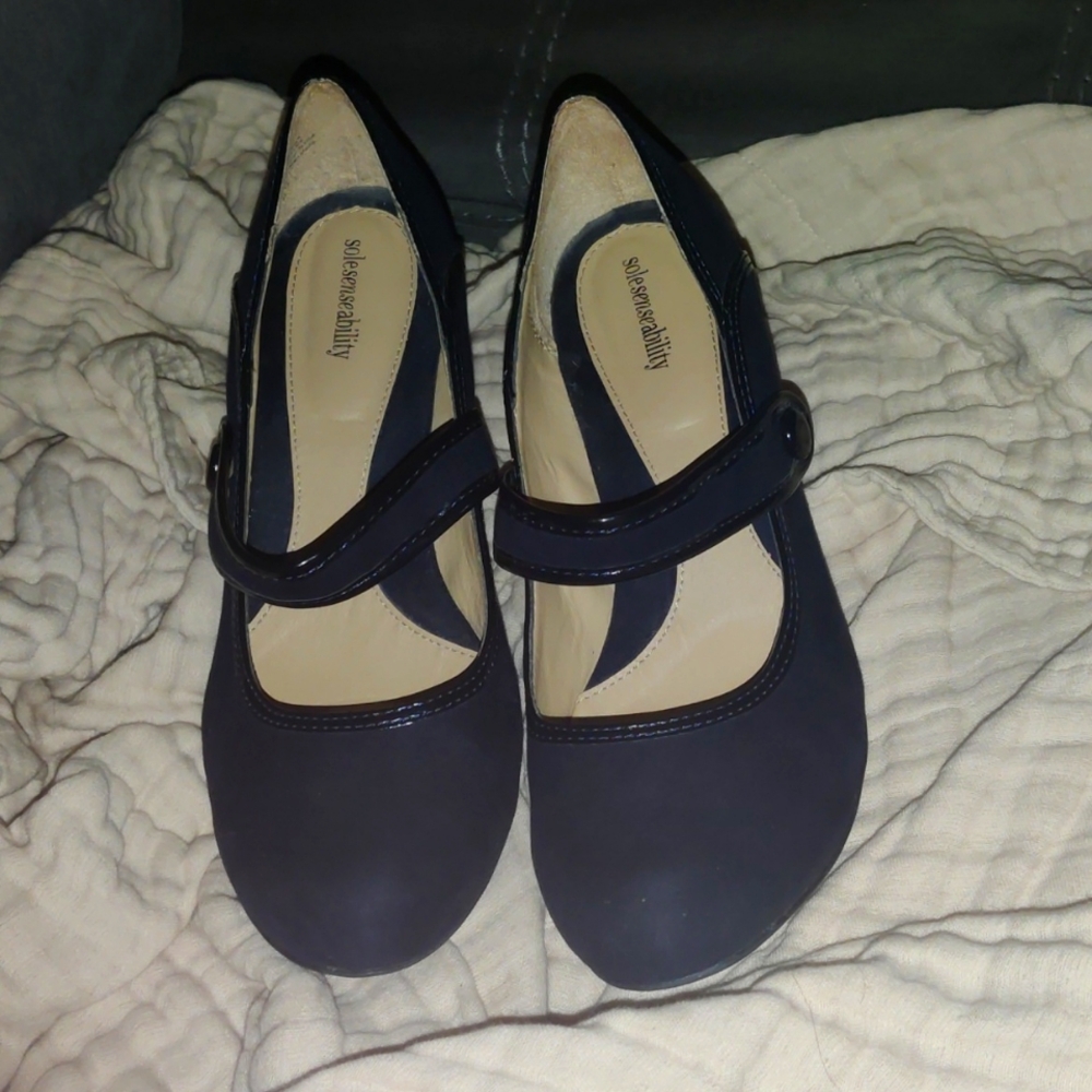 SOLE SENSIBILITY NAVY BLUE MARY JANE HEELS SIZE 10